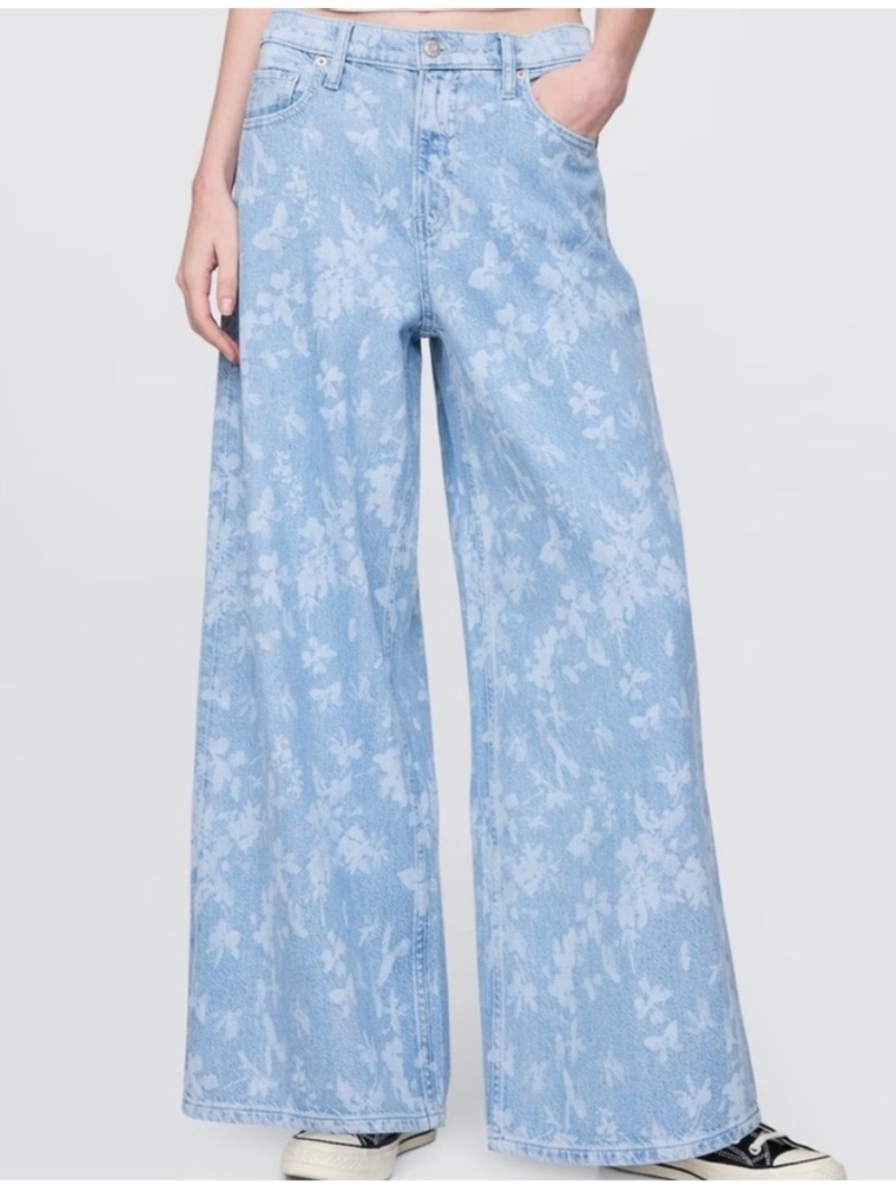 GAP Light Blue Floral Stamped Mid Rise Baggy Wide Leg Jean Size 26/2 Regular